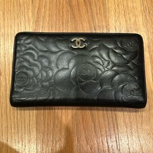 AUTHENTIC CHANEL CAMELLIA LONG FLAP WALLET